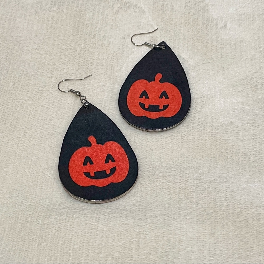 Halloween Pumpkin Leather Style Teardrop Earrings NEW